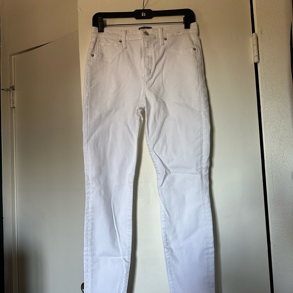 Abercrombie & Fitch White Skinny Jeans - Picture 1 of 4